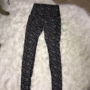 Lulu Lemmon leggings